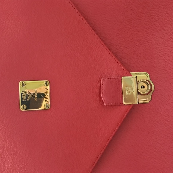 Vintage MCM Traveling Bag Needs TLC - Picture 2 of 13